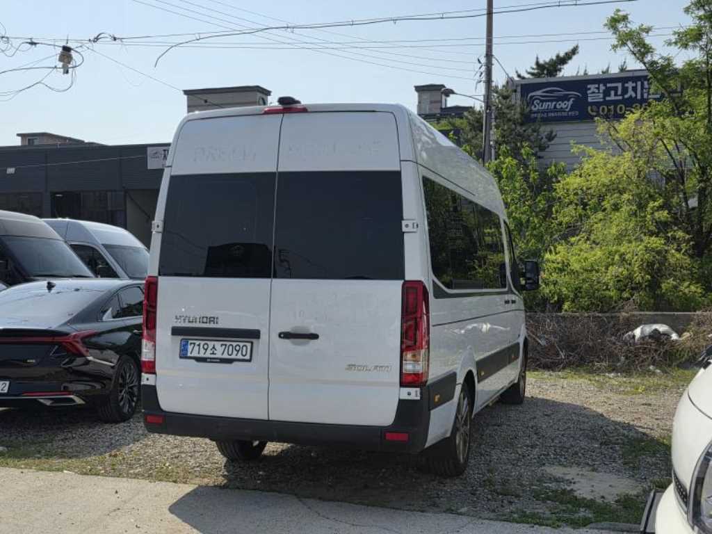 HYUNDAI Solati - Vista 4