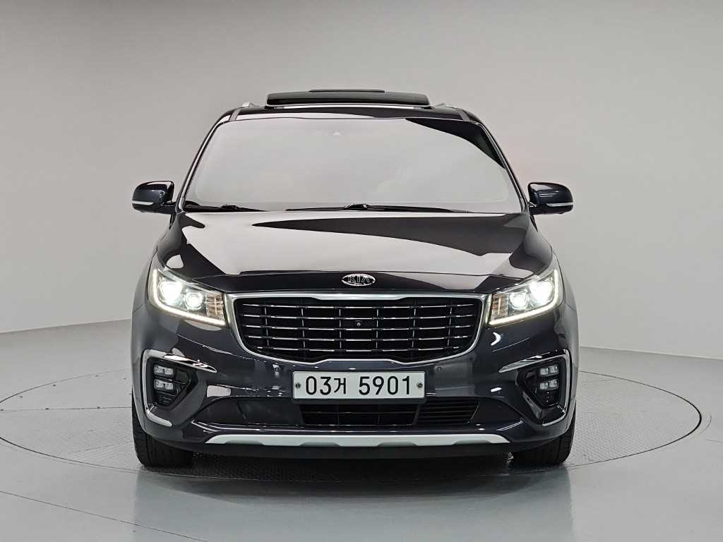KIA Carnival - Vista 2