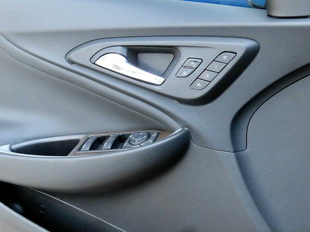 Chevrolet Malibu - Vista 11