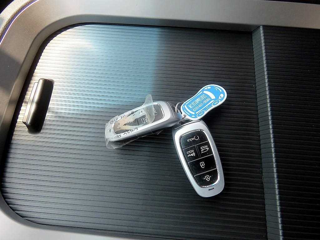 HYUNDAI Staria 2023 Negro - Importación desde Corea - HF Imports Iquique - Foto 16