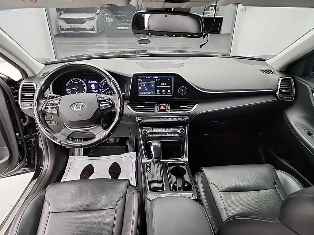 HYUNDAI Grandeur - Vista 7