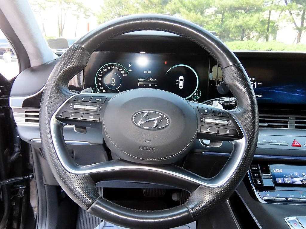 HYUNDAI Grandeur - Vista 8