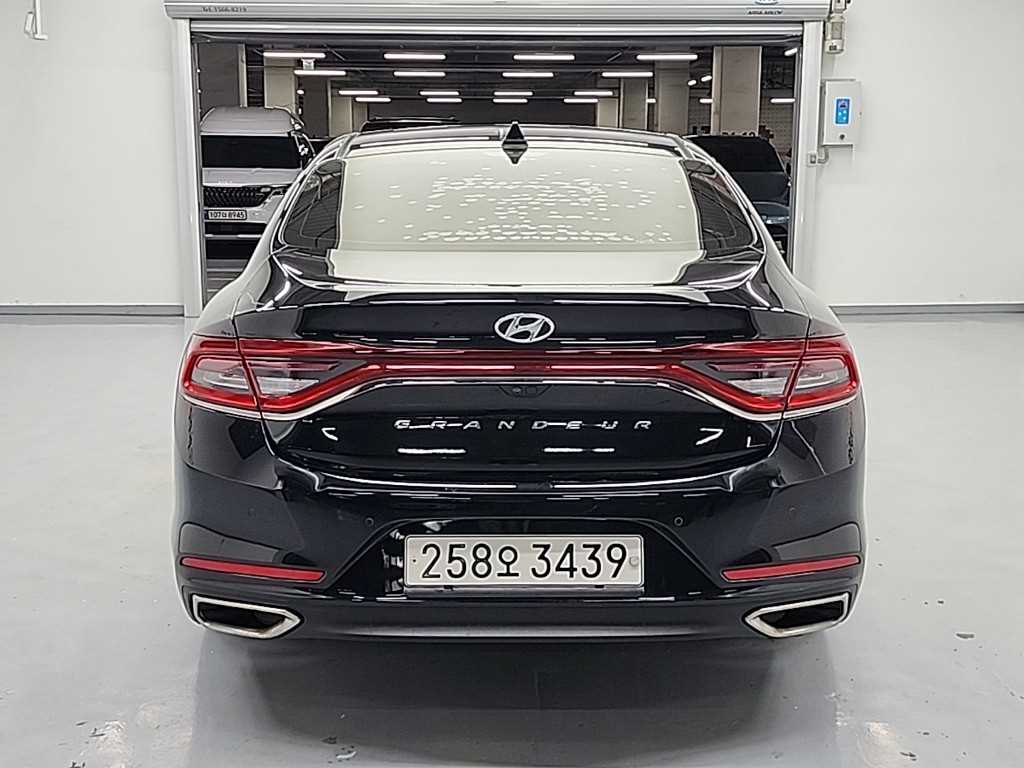 HYUNDAI Grandeur - Vista 3