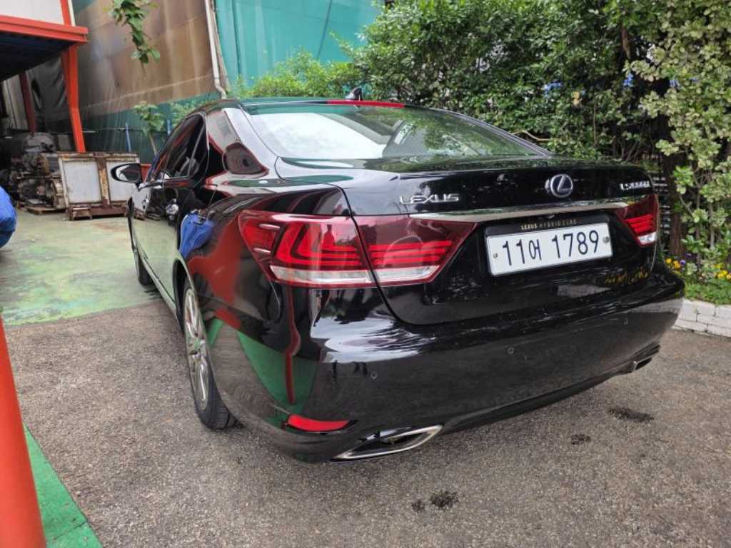 Lexus LS - Vista 3