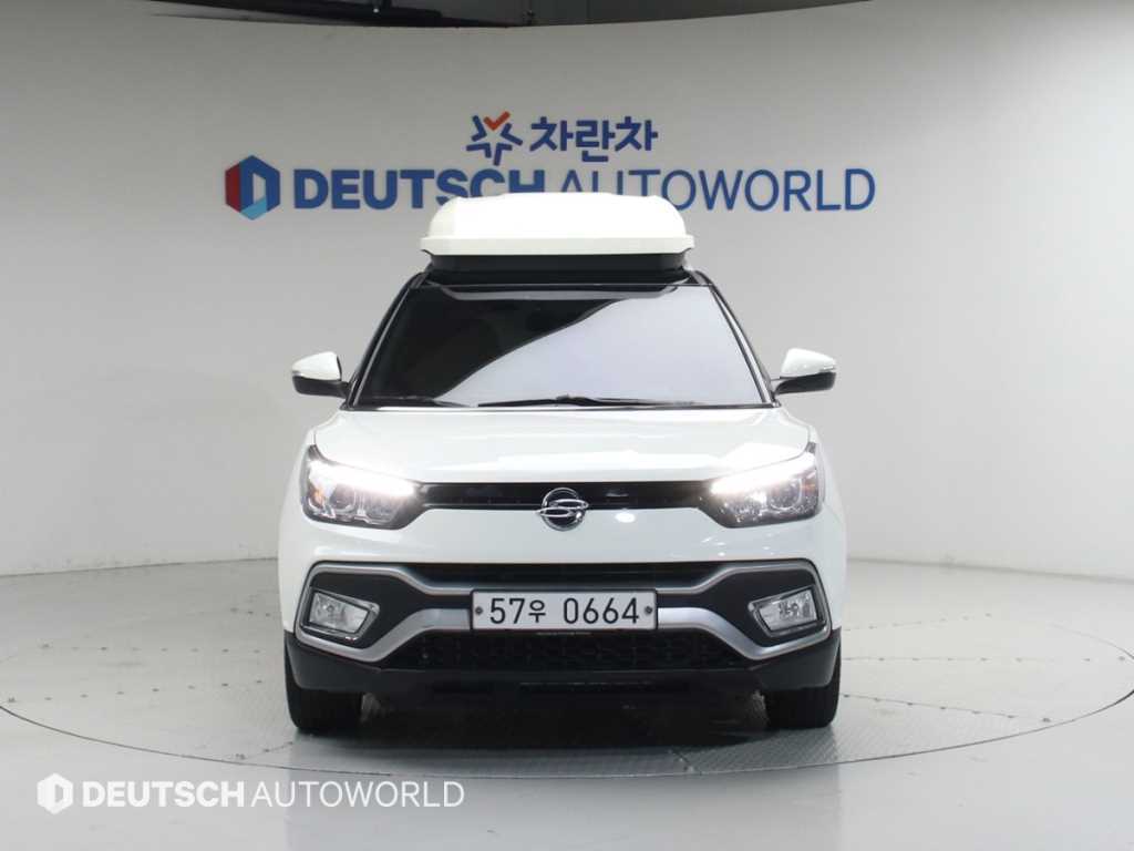 Ssangyong Tivoli - Vista 3