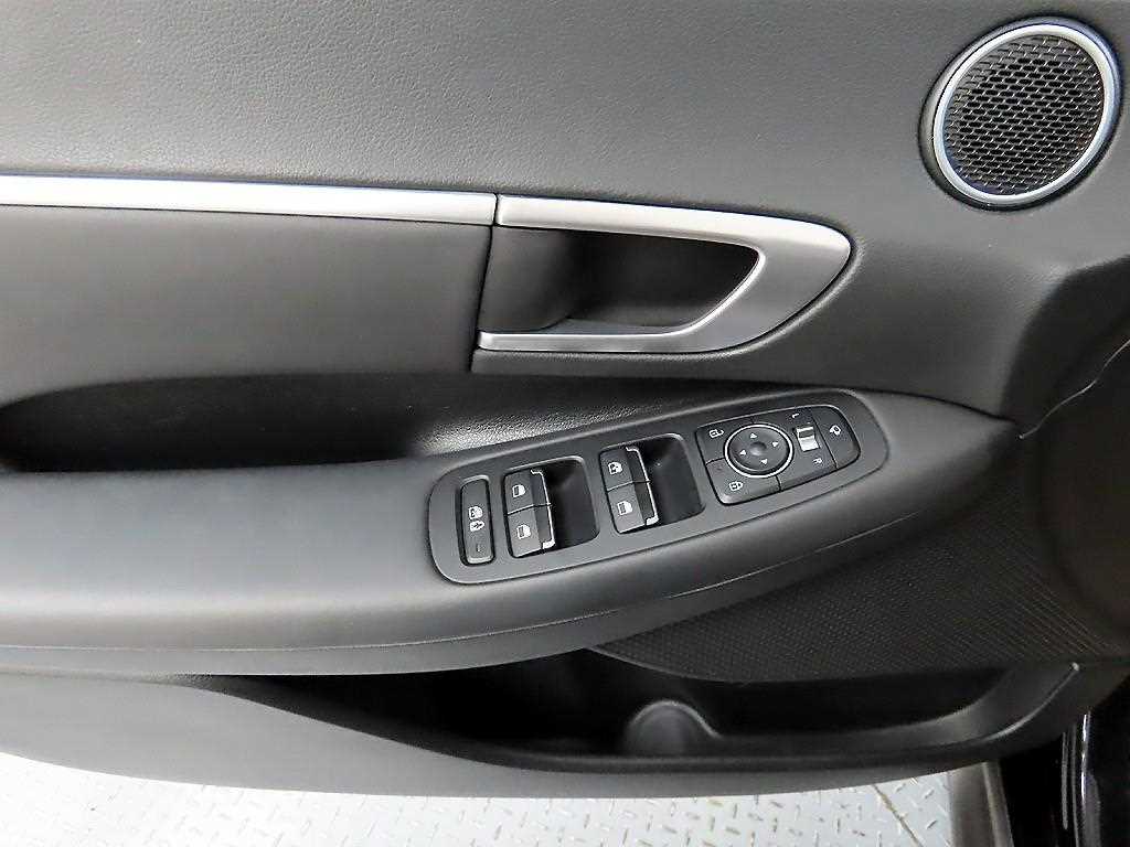 HYUNDAI Sonata - Vista 11