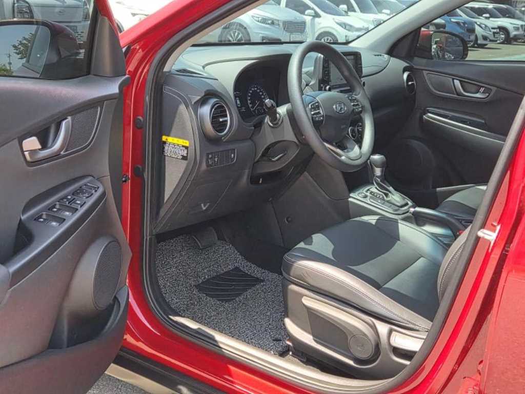 HYUNDAI Kona - Vista 5
