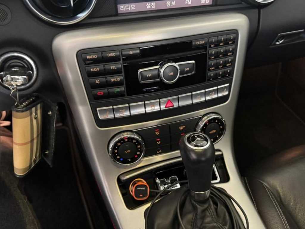 Mercedes Benz SLK Class - Vista 4