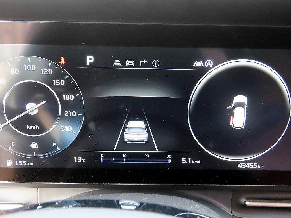 KIA Carnival - Vista 9