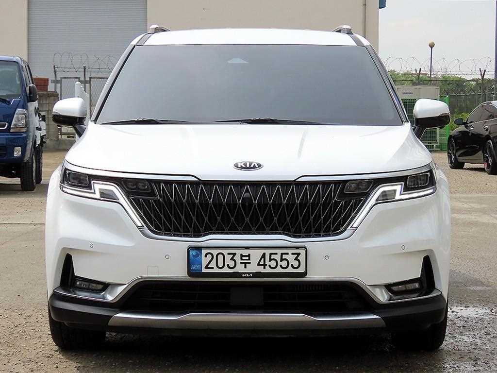 KIA Carnival 2021 the color of pearl - Importación desde Corea - HF Imports Iquique - Foto 1