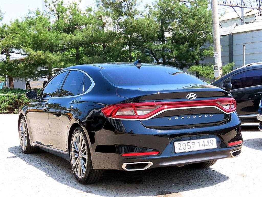 HYUNDAI Grandeur - Vista 3