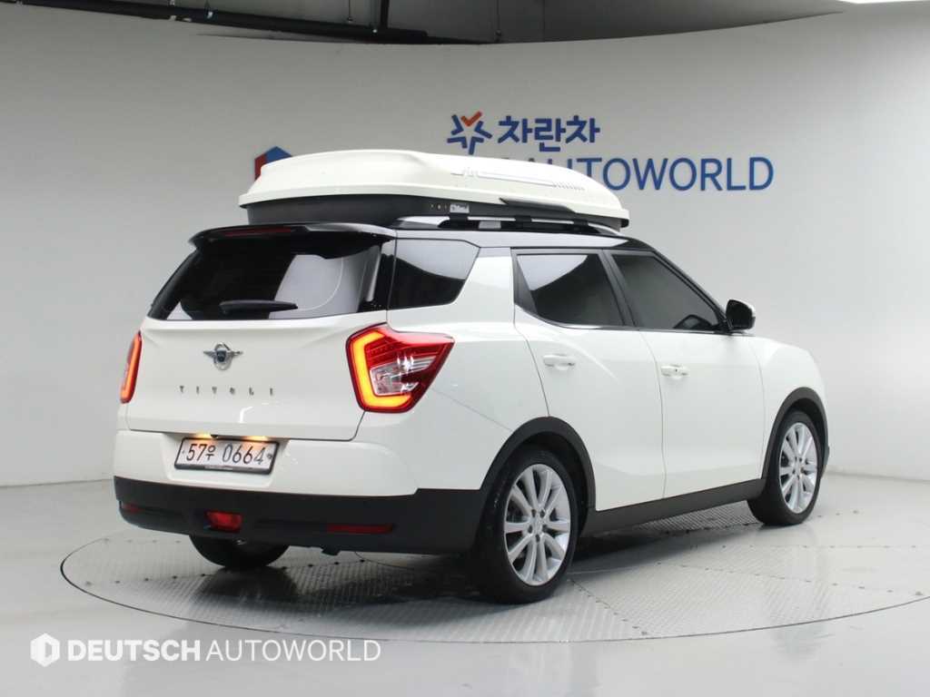 Ssangyong Tivoli - Vista 2