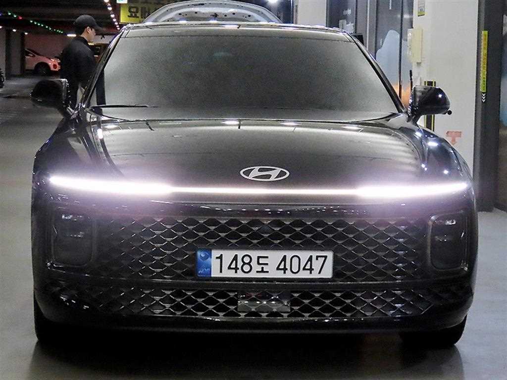 HYUNDAI Grandeur - Vista 2