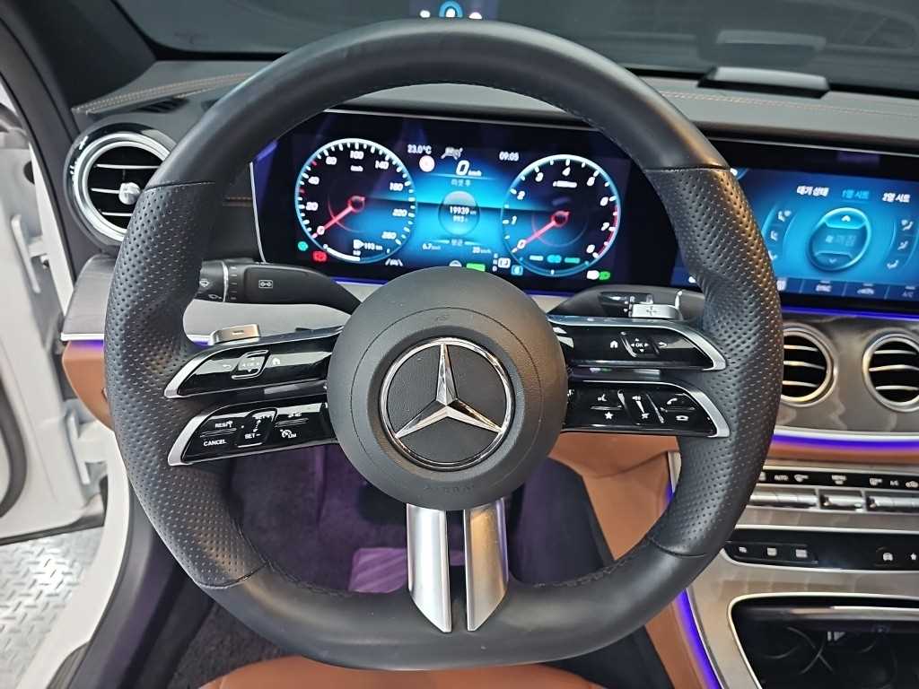 Mercedes Benz E class - Vista 9