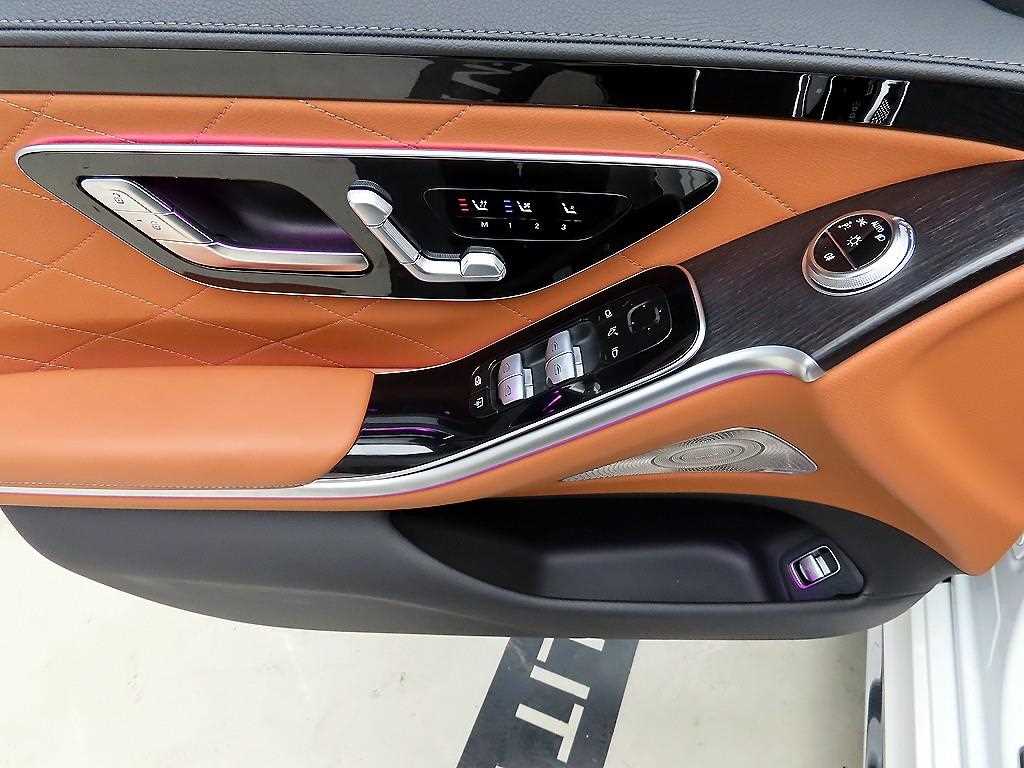 Mercedes Benz S Class - Vista 11