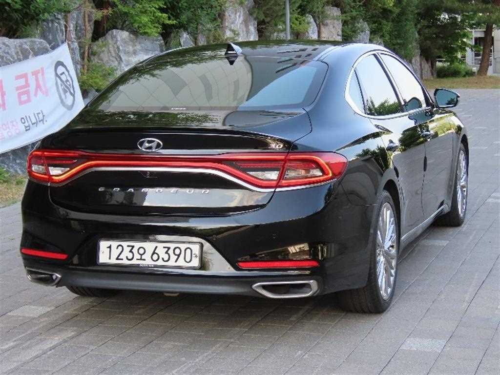 HYUNDAI Grandeur - Vista 3