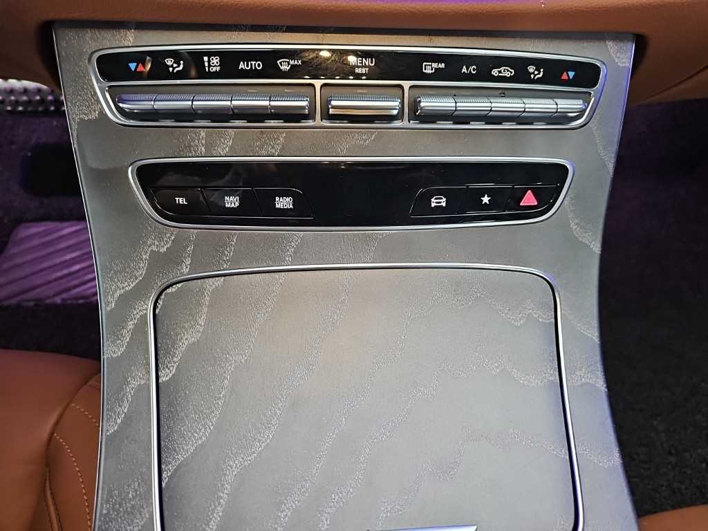 Mercedes Benz E class - Vista 10