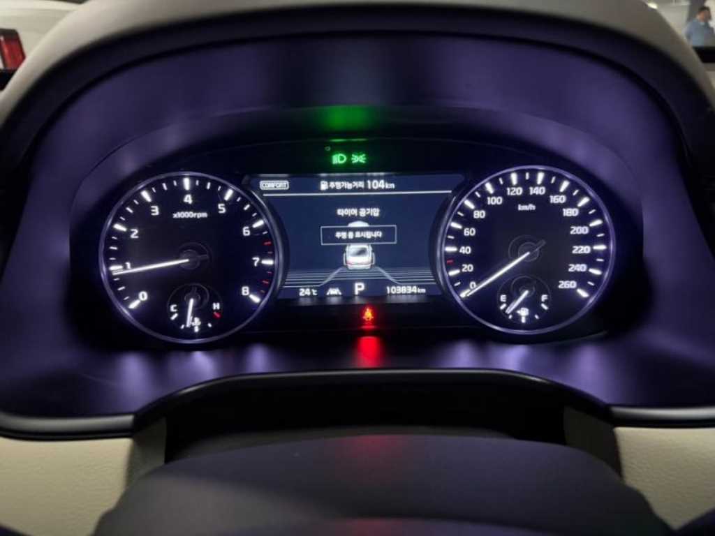 KIA K9 - Vista 9