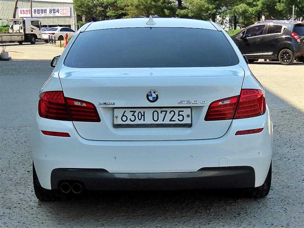 BMW 5 Series - Vista 4