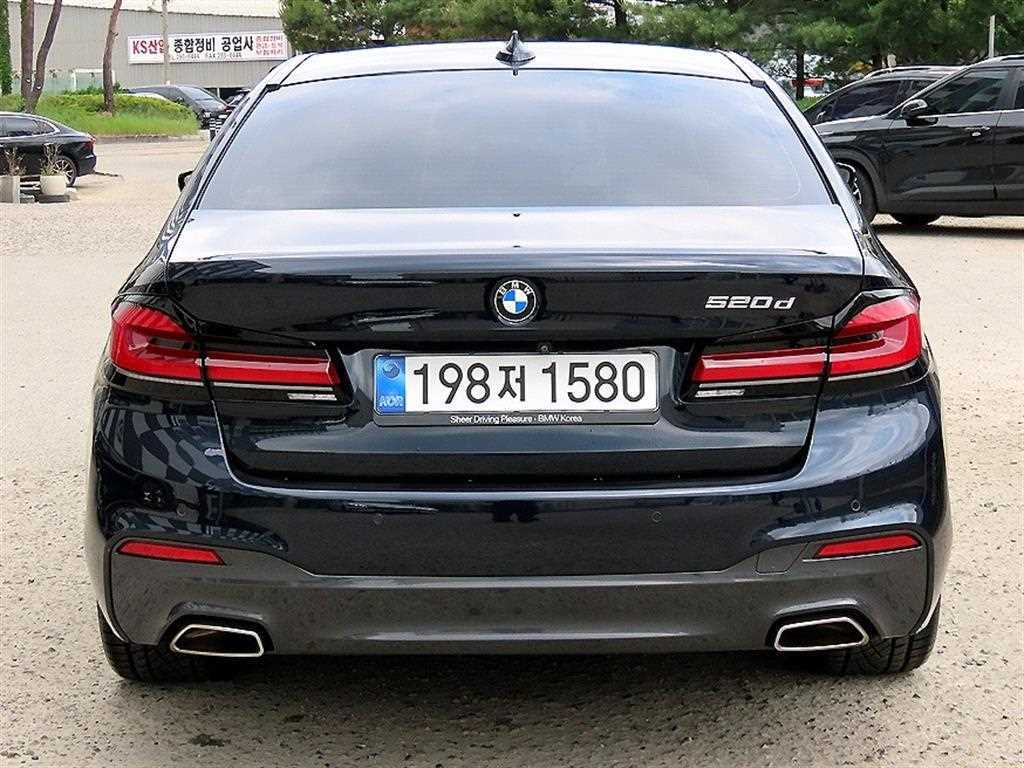 BMW 5 Series - Vista 4