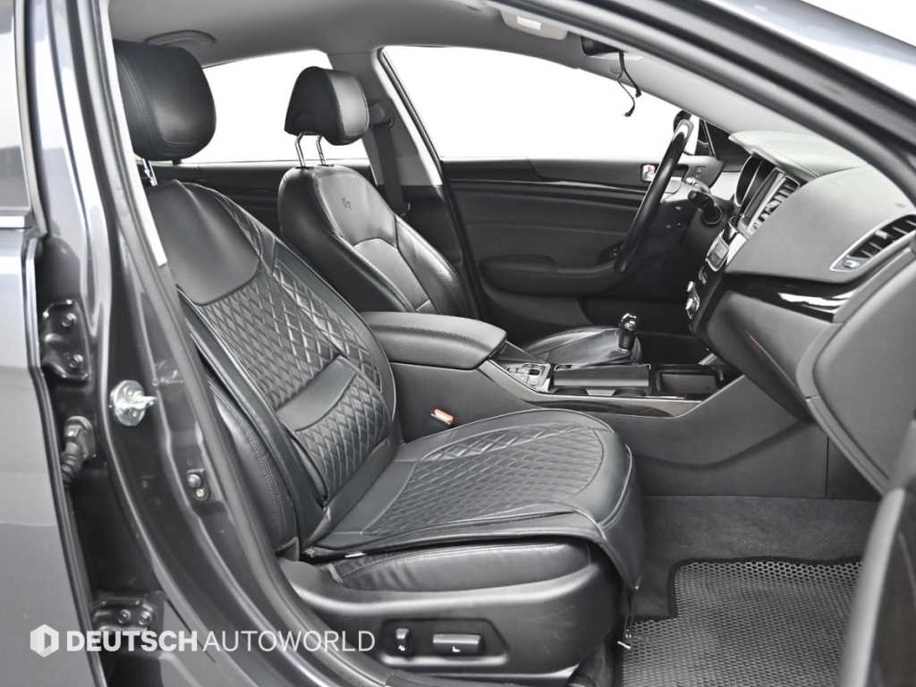 KIA K7 - Vista 10