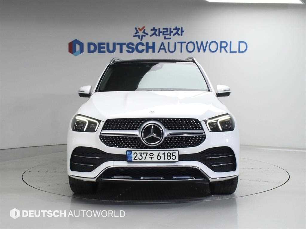 Mercedes Benz GLE Class - Vista 3