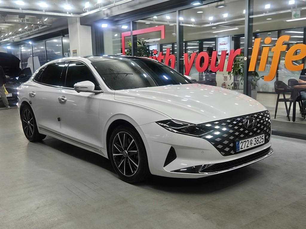 HYUNDAI Grandeur - Vista 2