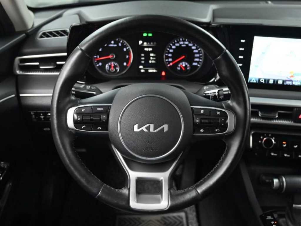 KIA K5 - Vista 12