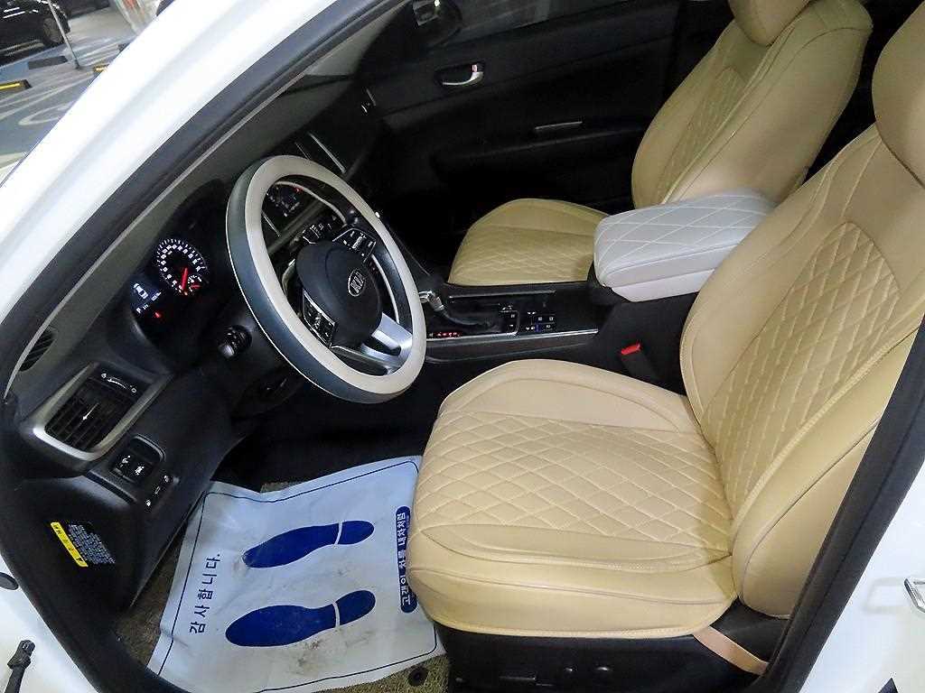 KIA K5 - Vista 6