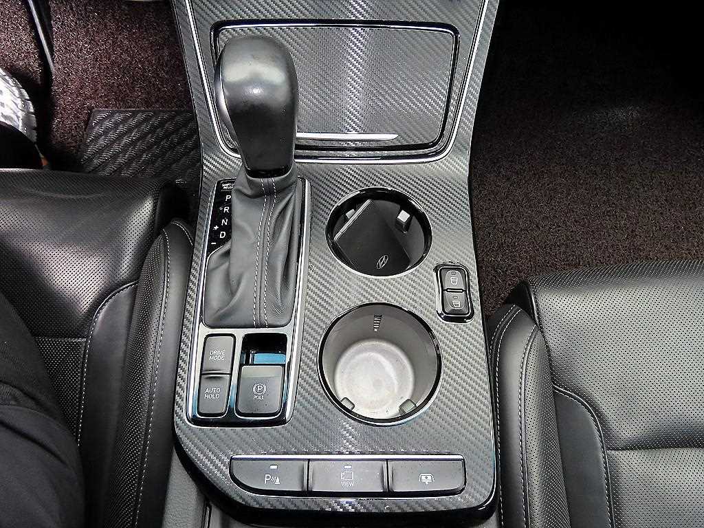 HYUNDAI Grandeur - Vista 10