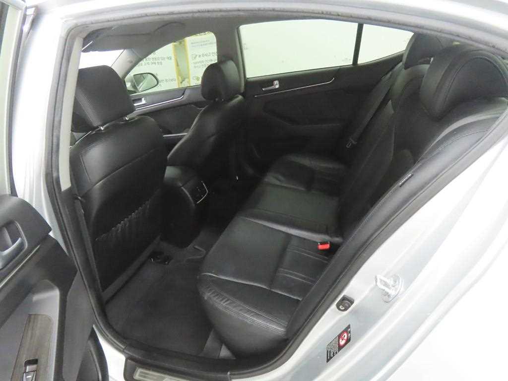 KIA K7 - Vista 8