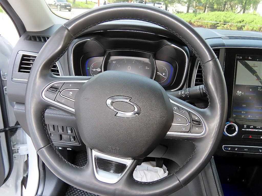 SAMSUNG QM6 - Vista 8