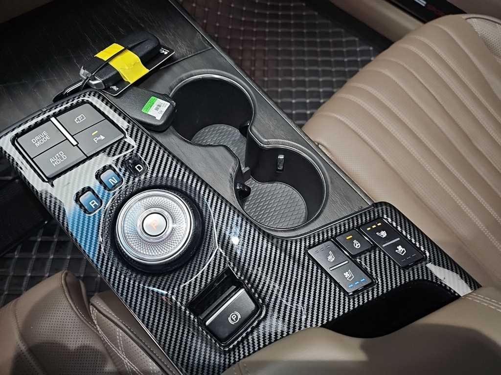 KIA K8 - Vista 8
