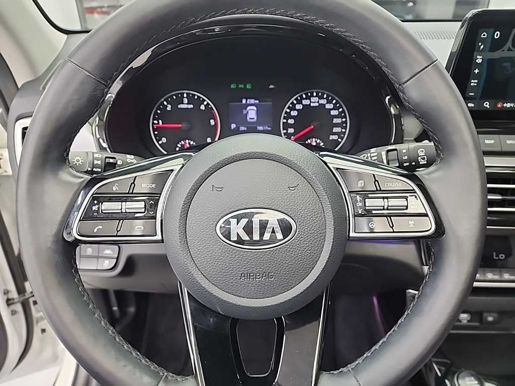KIA Seltos - Vista 9