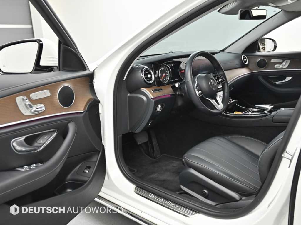 Mercedes Benz E class - Vista 11
