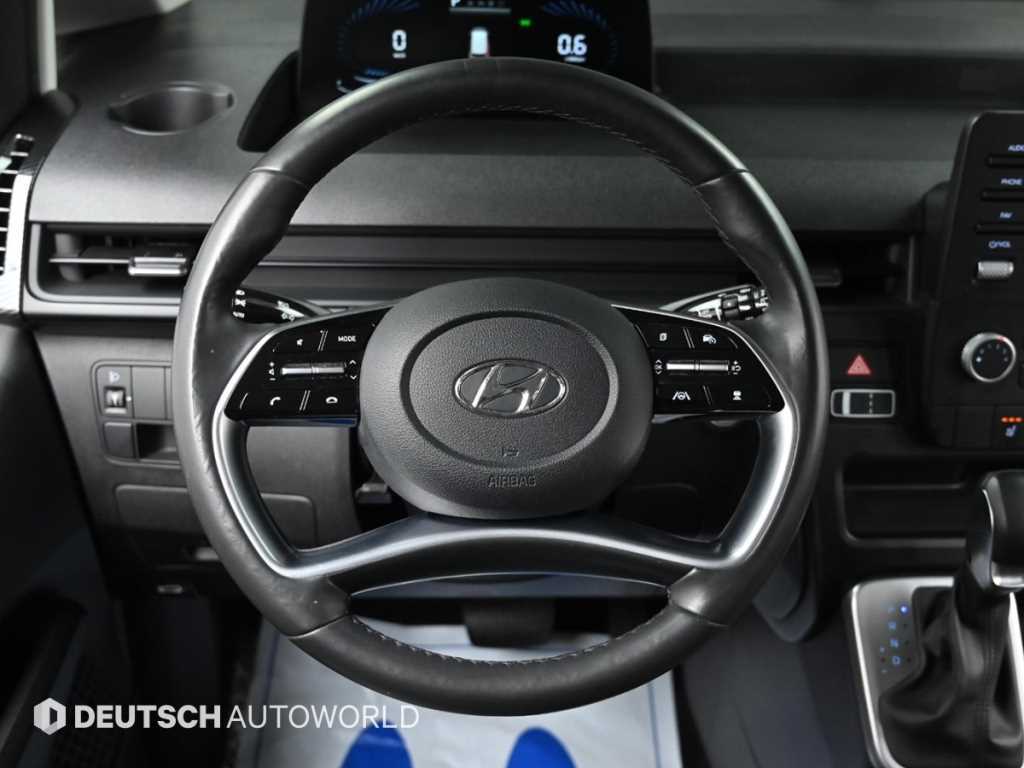 HYUNDAI Staria - Vista 12