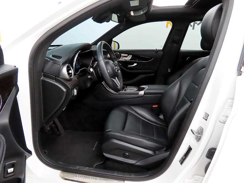 Mercedes Benz GLC Class - Vista 5