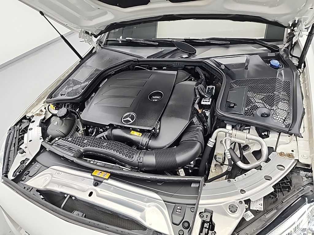 Mercedes Benz C Class - Vista 5