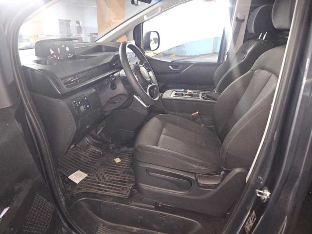 HYUNDAI Staria - Vista 8