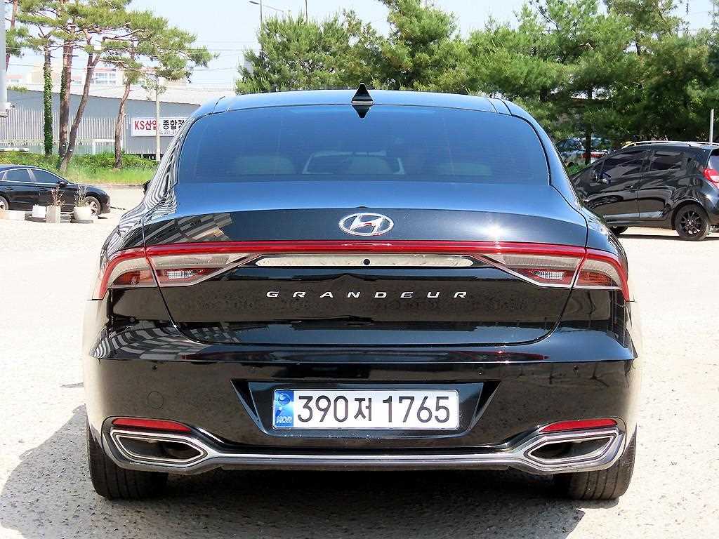 HYUNDAI Grandeur - Vista 4