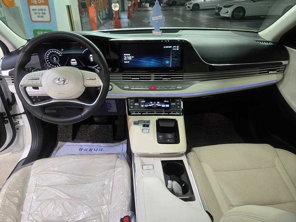 HYUNDAI Grandeur - Vista 11