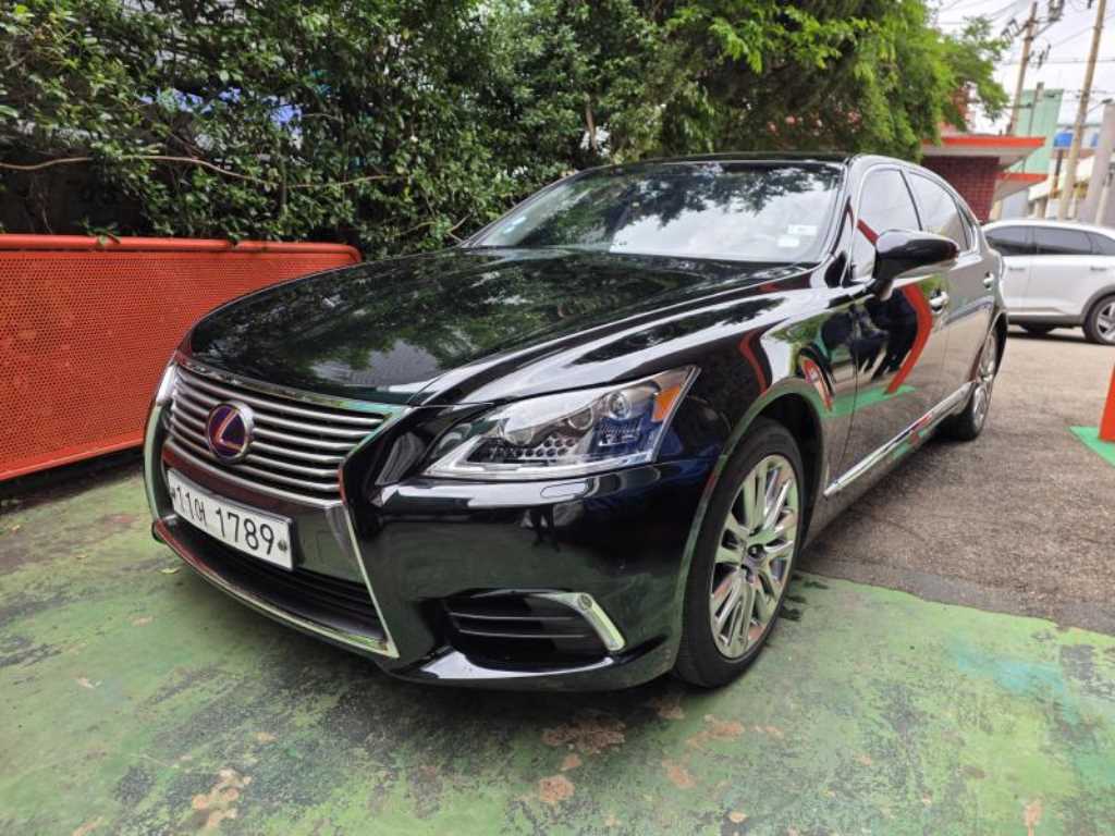Lexus LS - Vista 2