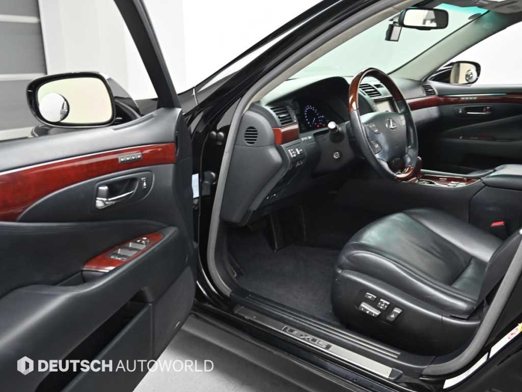 Lexus LS - Vista 11