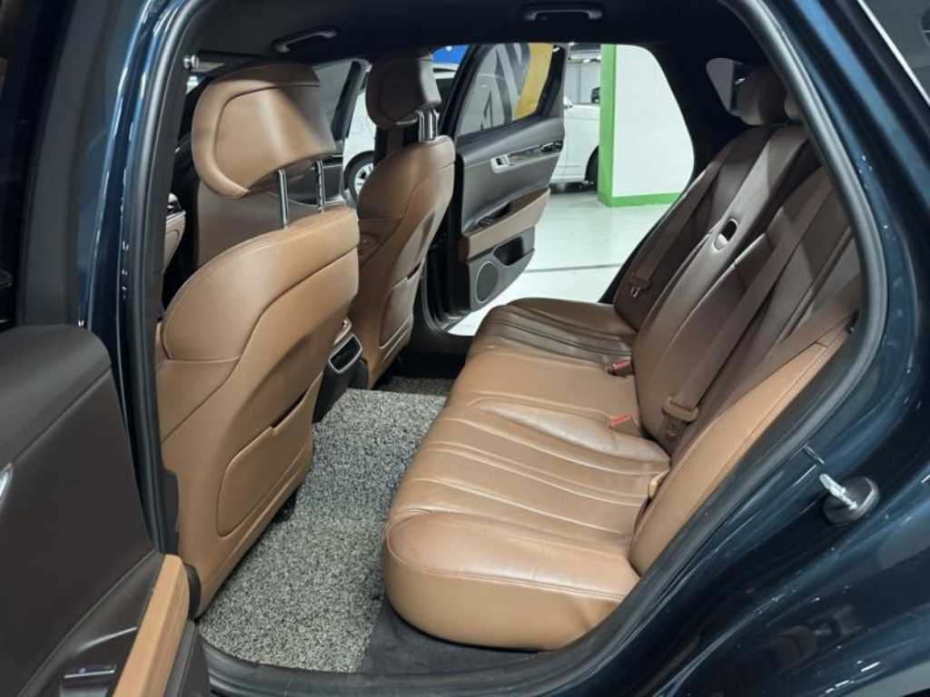 Genesis G80 - Vista 8