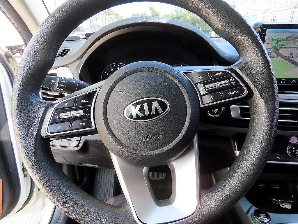 KIA Seltos - Vista 8