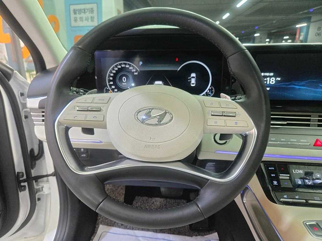 HYUNDAI Grandeur - Vista 9