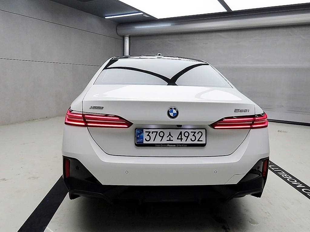 BMW 5 Series - Vista 3