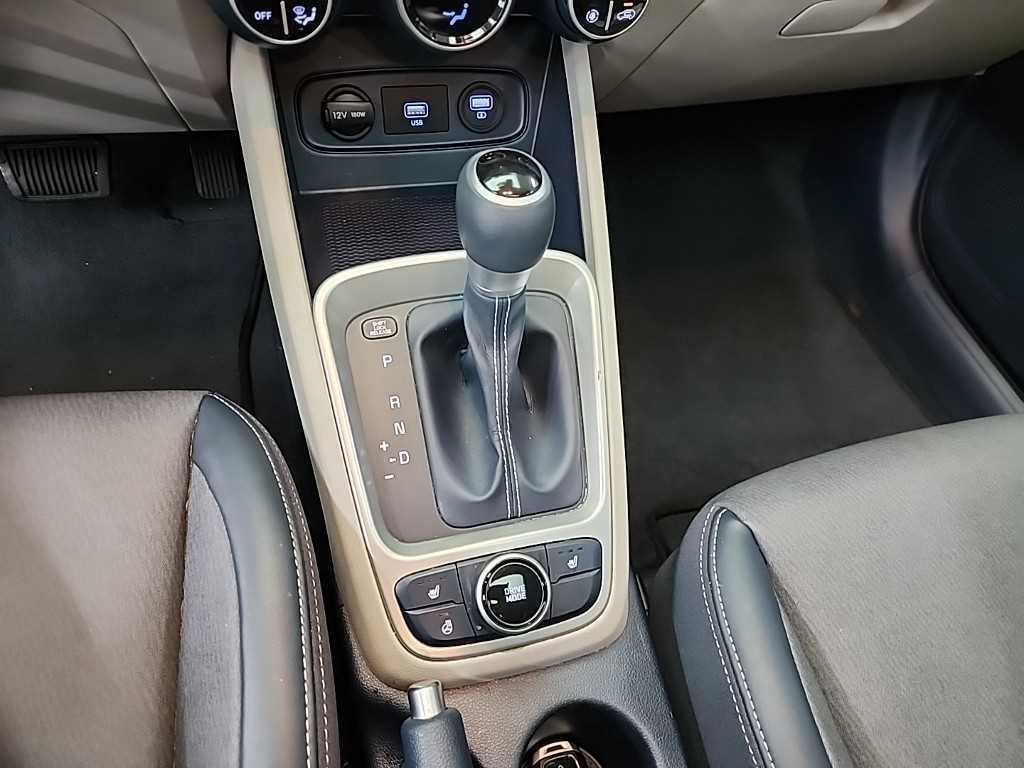 HYUNDAI Venue - Vista 9