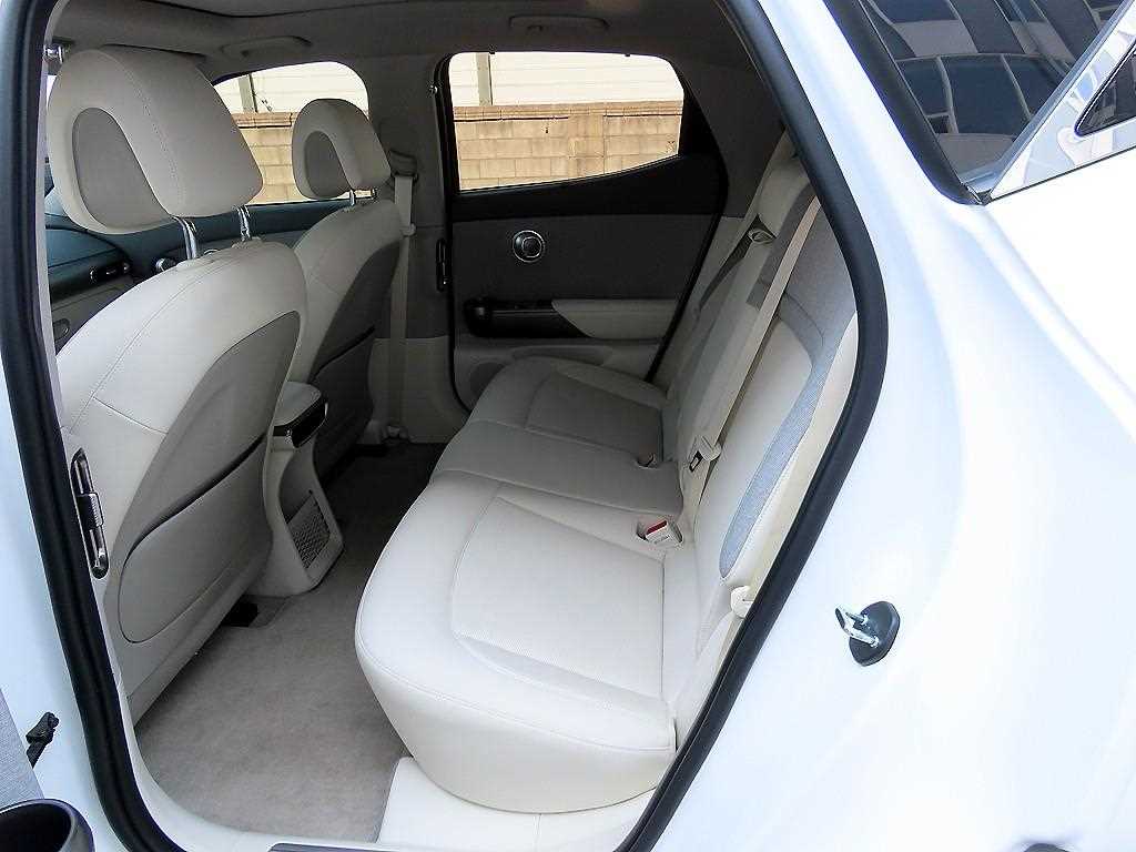 Genesis GV60 - Vista 6