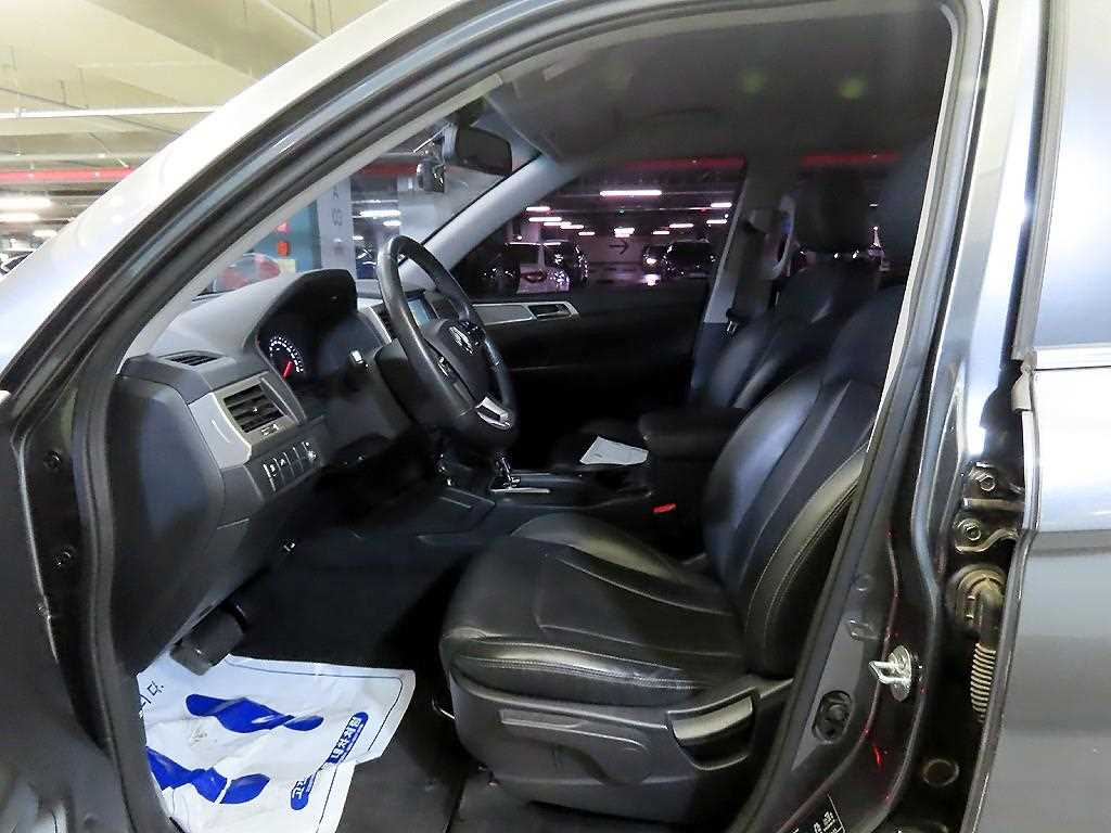 Ssangyong Rexton - Vista 6